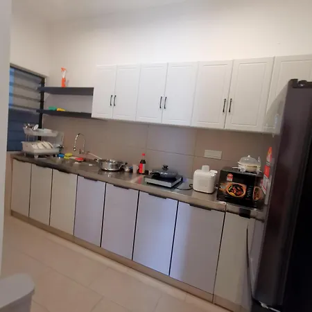 Astetica 3 Bedrooms Seri Kembangan Exterior photo